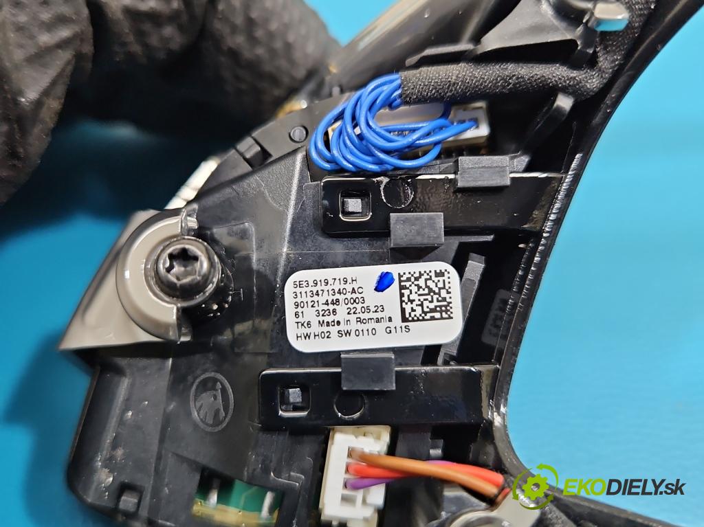 Skoda Scala 2019- 1.5 TSI 150 HP manual 110 kW 1498 cm3 5- prepínač multifunkční: řízení: 5E3919719H (Prepínacie páčky pod volantom)