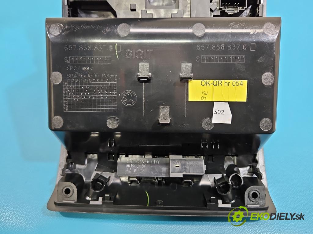 Skoda Scala 2019- 1.5 TSI 150 HP manual 110 kW 1498 cm3 5- svetlo / reflektor interiéra 657868837B