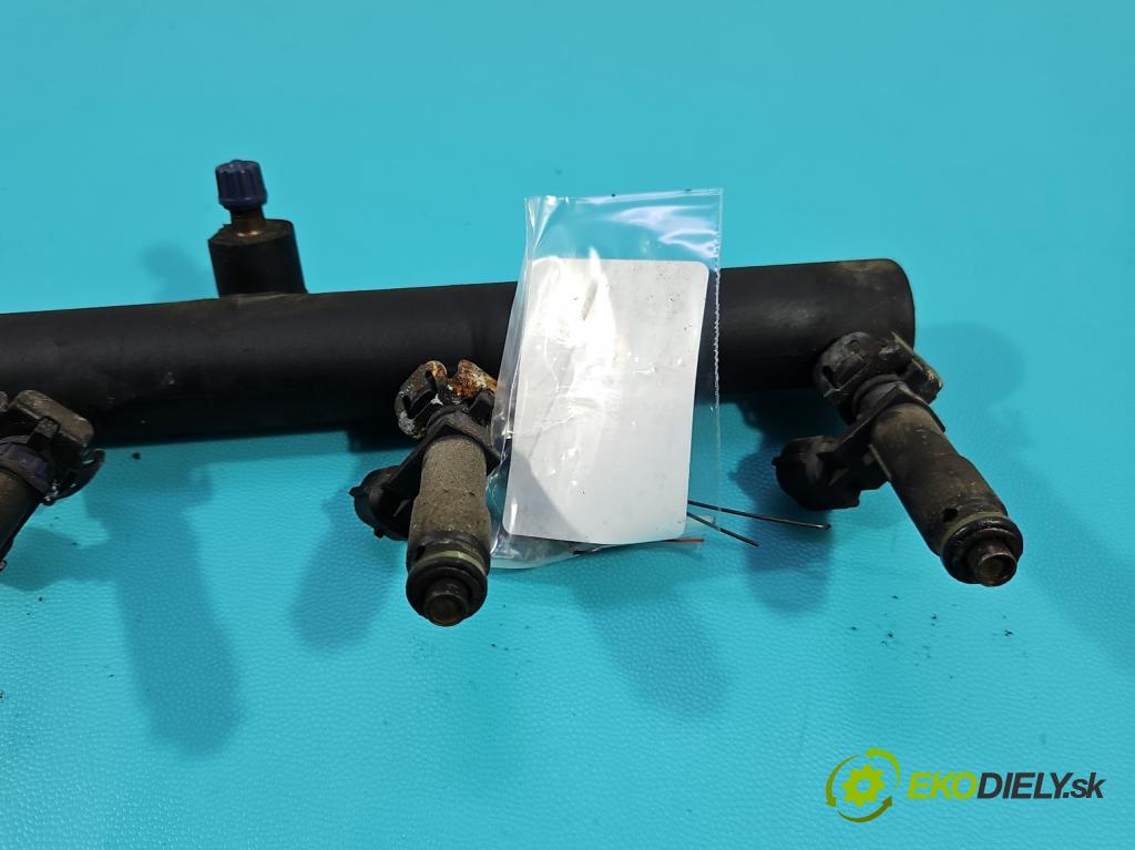 Citroen C4 Grand picasso I 2006-2013 2.0 16V 140 hp automatic 103 kW 1997 cm3 5- vstřikovač 8050P06834 (Vstřikovač paliva)