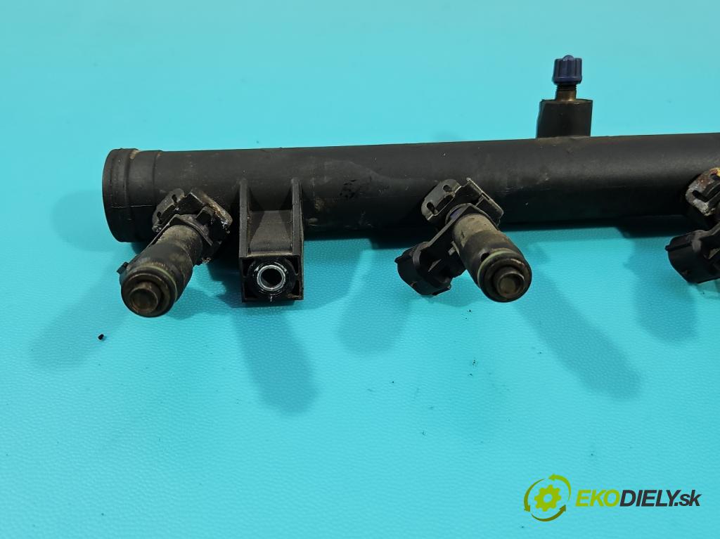 Citroen C4 Grand picasso I 2006-2013 2.0 16V 140 hp automatic 103 kW 1997 cm3 5- vstřikovač 8050P06834 (Vstřikovač paliva)