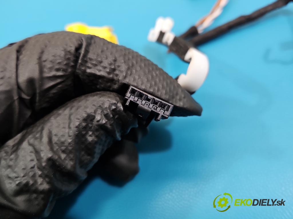 Skoda Scala 2019- 1.5 TSI 150 HP manual 110 kW 1498 cm3 5- Zväzok: vankúše: Airbag: 4H0972208D