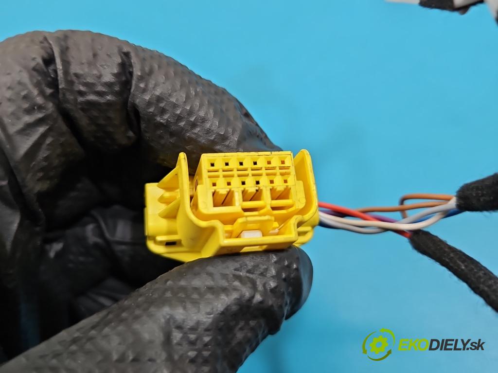 Skoda Scala 2019- 1.5 TSI 150 HP manual 110 kW 1498 cm3 5- Zväzok: vankúše: Airbag: 4H0972208D