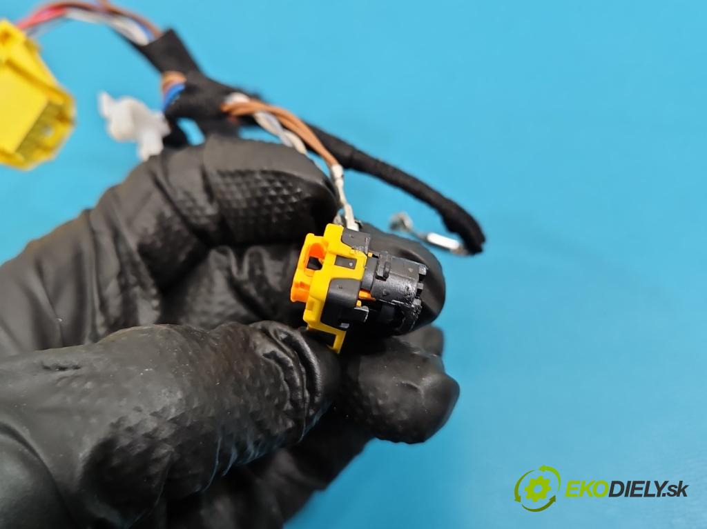 Skoda Scala 2019- 1.5 TSI 150 HP manual 110 kW 1498 cm3 5- Zväzok: vankúše: Airbag: 4H0972208D