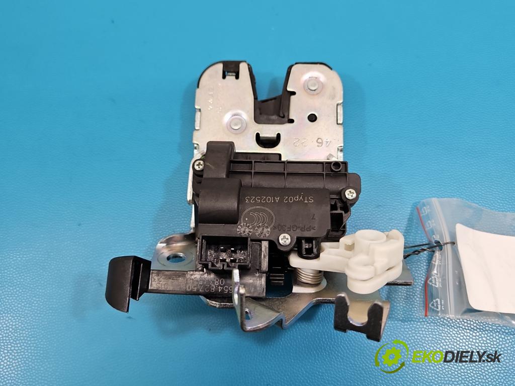 Skoda Scala 2019- 1.5 TSI 150 HP manual 110 kW 1498 cm3 5- zámok kufrové dvere zadné 654827505