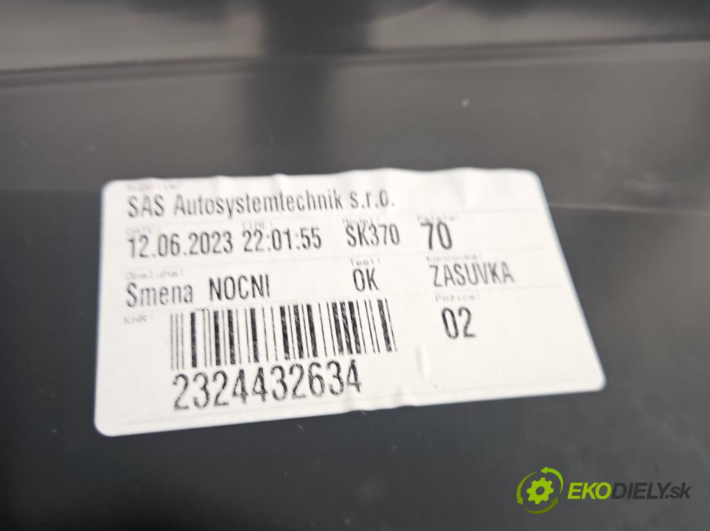 Skoda Scala 2019- 1.5 TSI 150 hp manual 110 kW 1498 cm3 5- loketní opěrka  (Loketní opěrka)