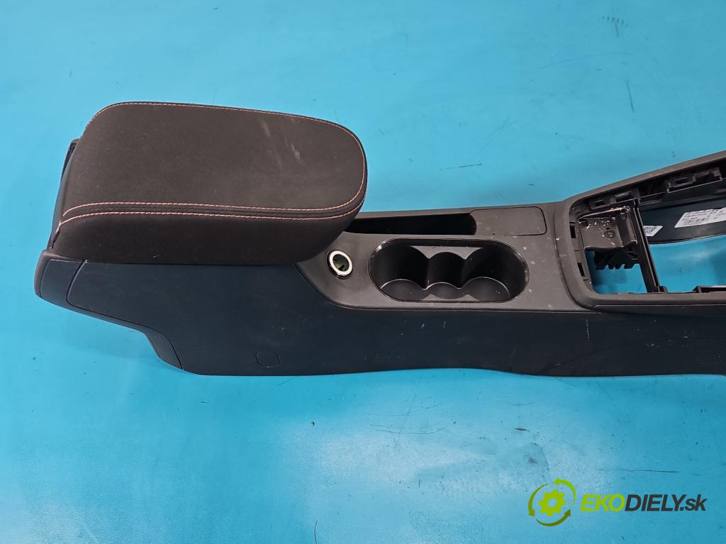 Skoda Scala 2019- 1.5 TSI 150 hp manual 110 kW 1498 cm3 5- loketní opěrka  (Loketní opěrka)