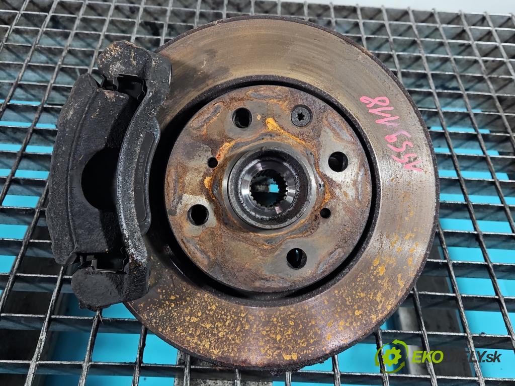 Toyota Aygo 2005-2014 1.0 12V 68 hp manual 50 kW 998 cm3 5- náboj levé  (Náboj kola)