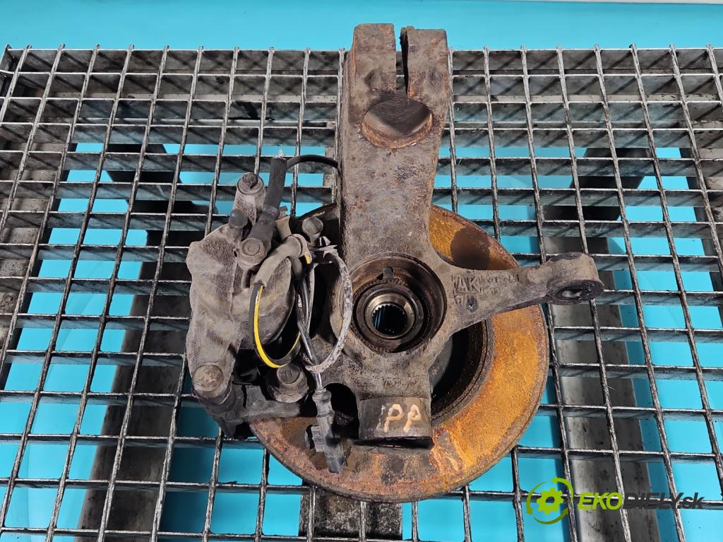 Toyota Aygo 2005-2014 1.0 12V 68 HP manual 50 kW 998 cm3 5- náboj pravé  (Náboj kolesa)