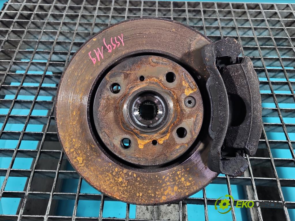 Toyota Aygo 2005-2014 1.0 12V 68 HP manual 50 kW 998 cm3 5- náboj pravé  (Náboj kolesa)