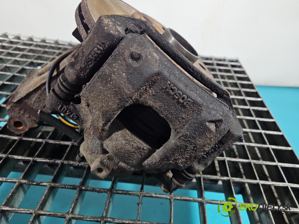 Toyota Aygo 2005-2014 1.0 12V 68 HP manual 50 kW 998 cm3 5- brzdič predné ľavý  (Kľučka dverí ostatné)