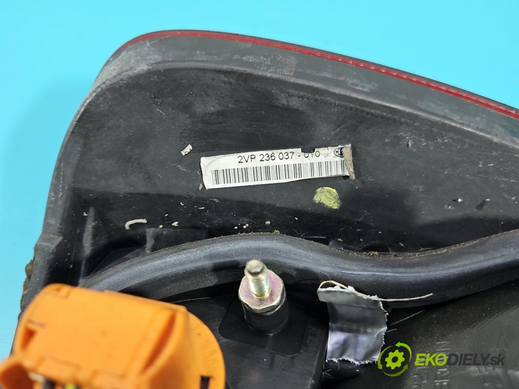 Honda Accord VI 1998-2002 2.0 16V 147 hp manual 108 kW 1997 cm3 4- světlo zadní levé  (Klika dveří ostatní)