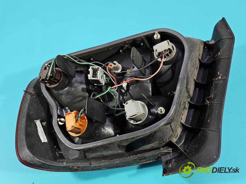 Honda Accord VI 1998-2002 2.0 16V 147 hp manual 108 kW 1997 cm3 4- světlo zadní levé  (Klika dveří ostatní)