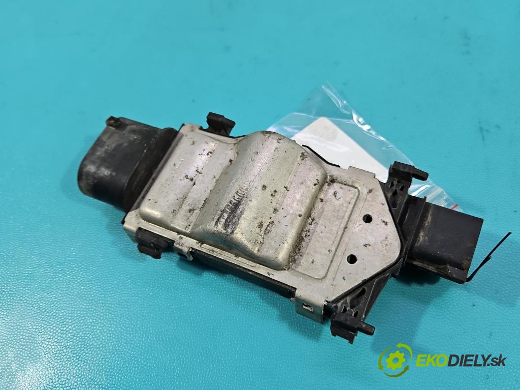 Mercedes B W246  2011-2018 2.1 cdi 136 HP automatic 100 kW 2143 cm3 5- Relé: ventilátoru 1137328656