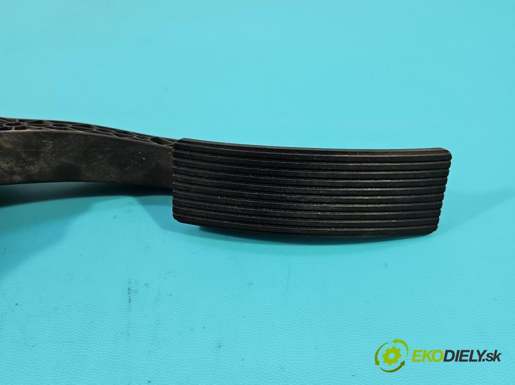 Mercedes B W246  2011-2018 2.1 cdi 136 HP automatic 100 kW 2143 cm3 5- pedal plyn potenciometr: A2463001404