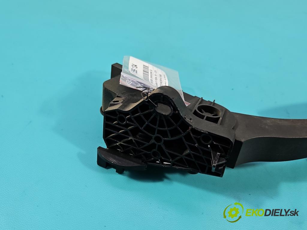 Mercedes B W246  2011-2018 2.1 cdi 136 HP automatic 100 kW 2143 cm3 5- pedal plyn potenciometr: A2463001404