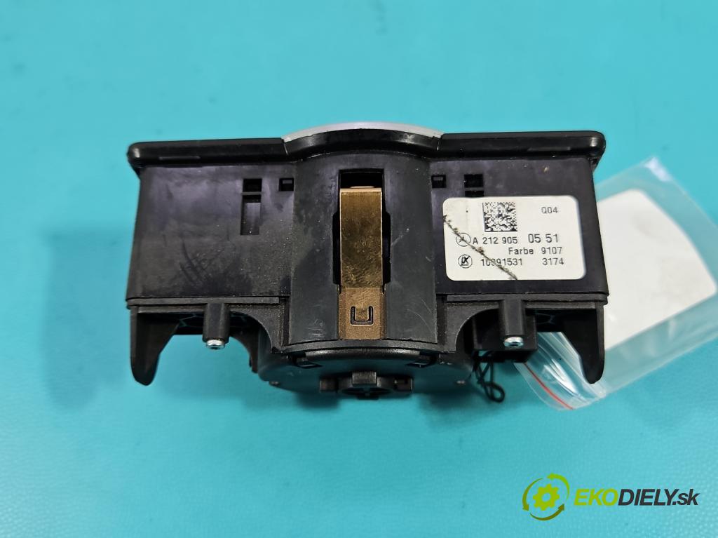 Mercedes B W246  2011-2018 2.1 cdi 136 HP automatic 100 kW 2143 cm3 5- prepínač světla: na doska: A2129050551