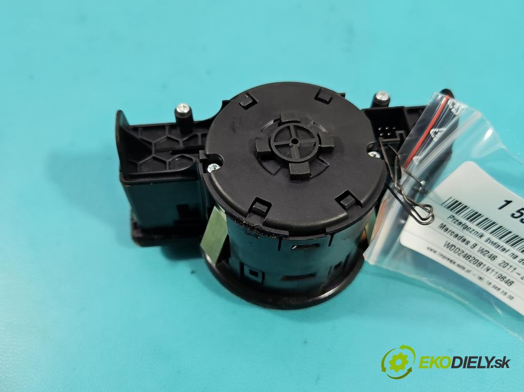 Mercedes B W246  2011-2018 2.1 cdi 136 HP automatic 100 kW 2143 cm3 5- prepínač světla: na doska: A2129050551