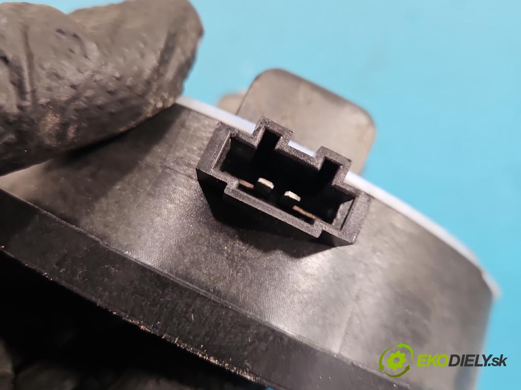 Mercedes B W246  2011-2018 2.1 cdi 136 HP automatic 100 kW 2143 cm3 5- reproduktory komplet A01903104