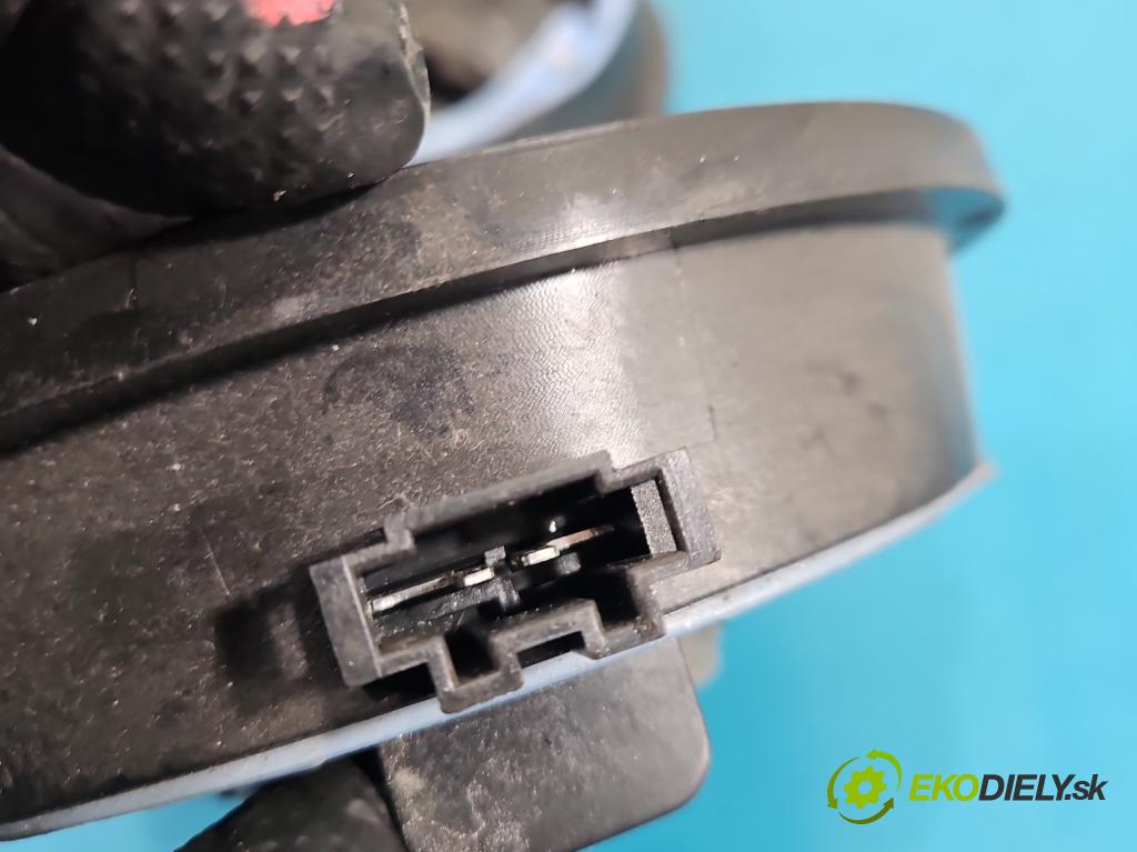 Mercedes B W246  2011-2018 2.1 cdi 136hp automatic 100 kW 2143 cm3 5- reproduktory komplet A01903104