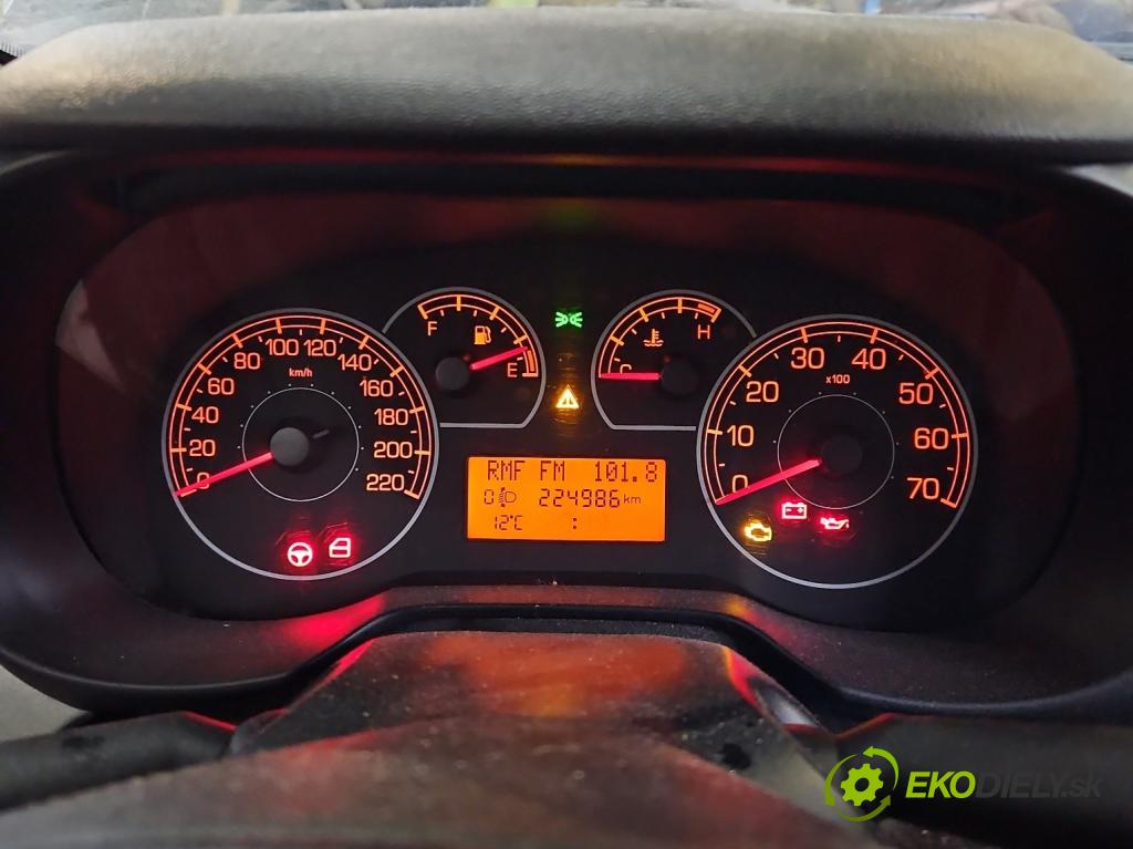 Fiat Punto Grande 1.4 8V 77 HP manual 57 kW 1368 cm3 5- prístrojovka/ budíky 51867549 (Prístrojová doska)