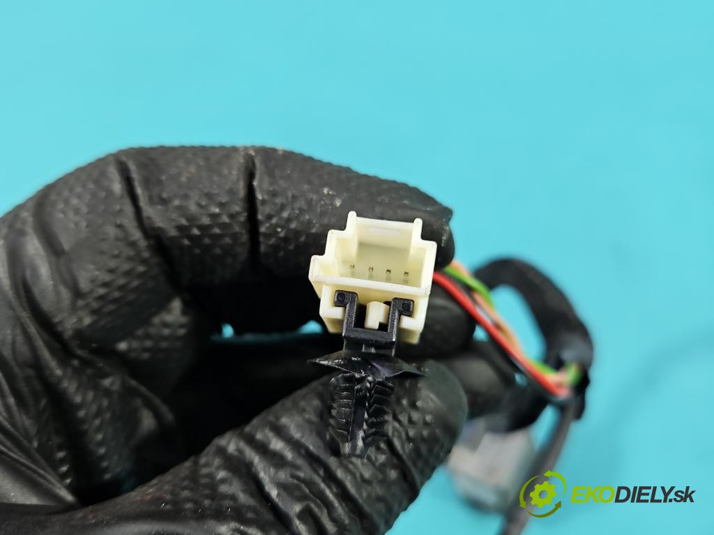 Mercedes B W246  2011-2018 2.1 cdi 136hp automatic 100 kW 2143 cm3 5- Kamera cúvaní A2469052303