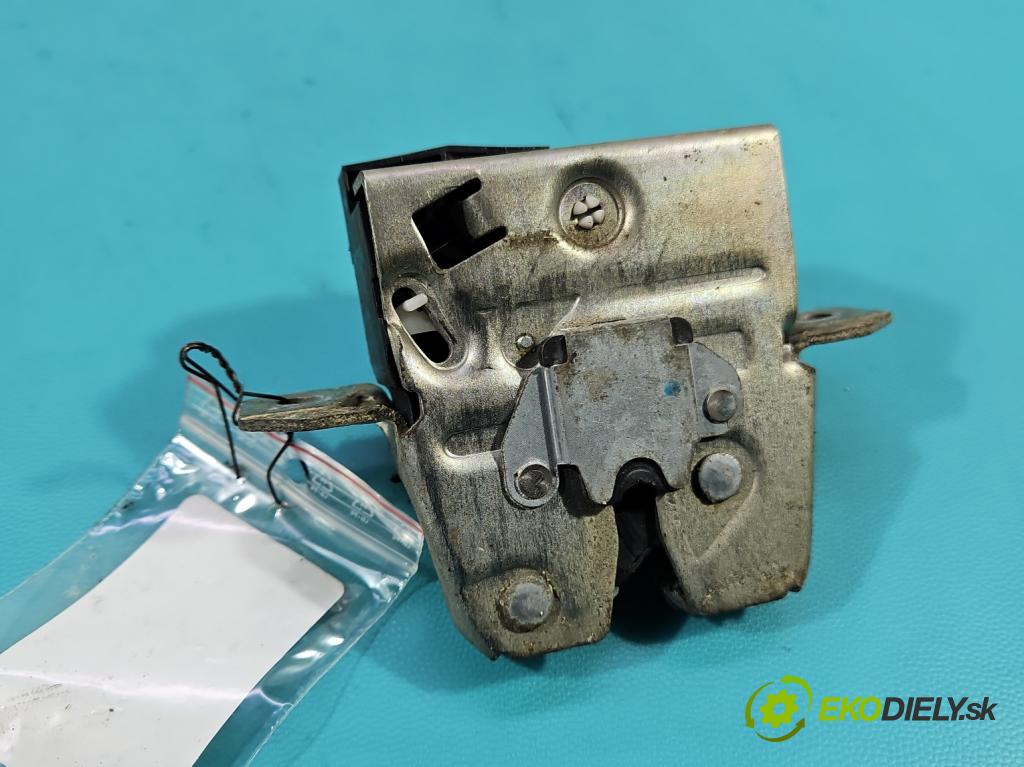 Mercedes B W246  2011-2018 2.1 cdi 136 HP automatic 100 kW 2143 cm3 5- zámok kufrové dvere zadné 