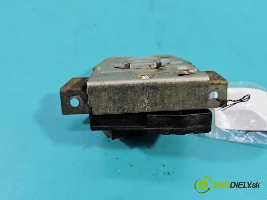 Mercedes B W246 2011-2018 2.1 cdi 136 HP automatic 100 kW 2143 cm3 5- zámok kufrové dvere zadné