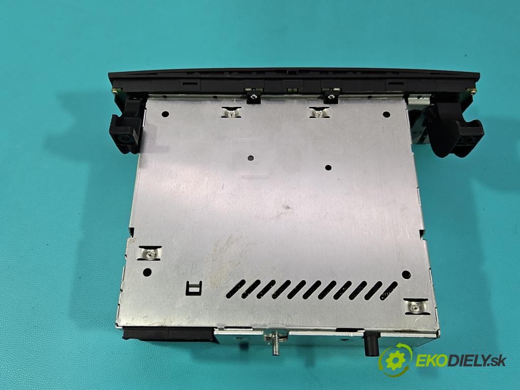 Bmw 1 E87 2004-2011 2.0d 150 HP manual 110 kW 1995 cm3 5- Radio originál 9226395