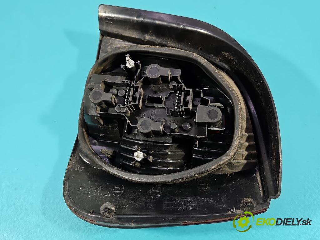 Renault Scenic I 1996-2003 1.6 16V 107 HP manual 79 kW 1598 cm3 5- světlo zadní levé  (Klika dveří ostatní)