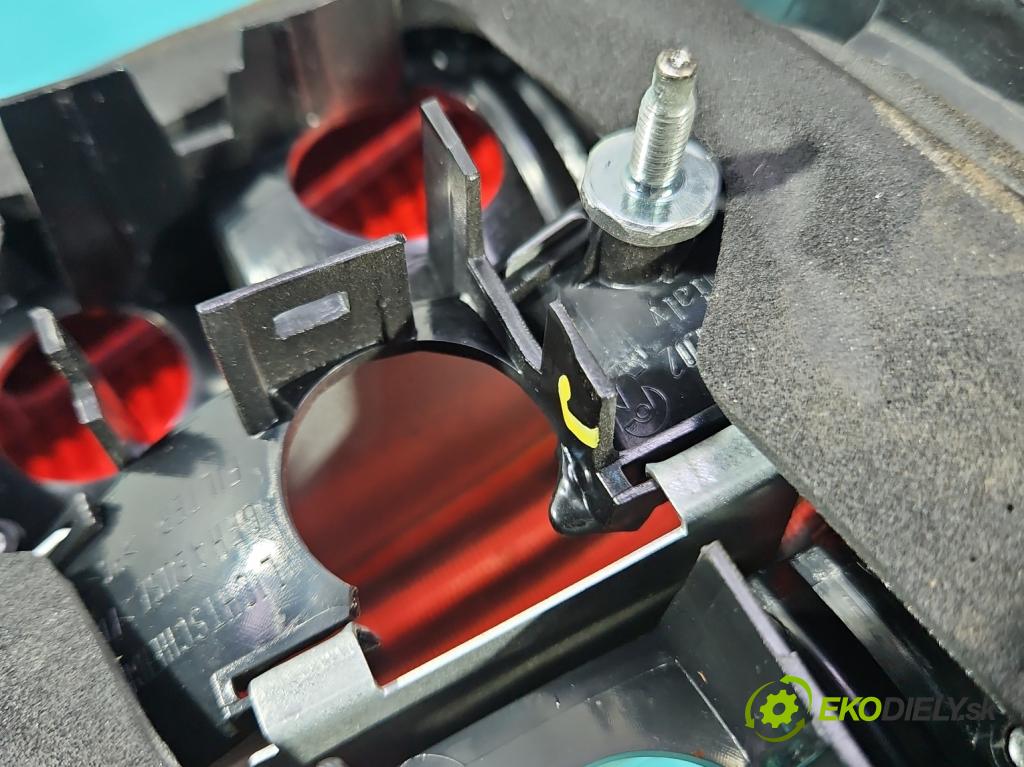 Bmw 3 E90 2005-2013 2.0d M47 163 HP manual 120 kW 1995 cm3 5- svetlo / reflektor zadné pravé 0411416 (Kľučka dverí ostatné)