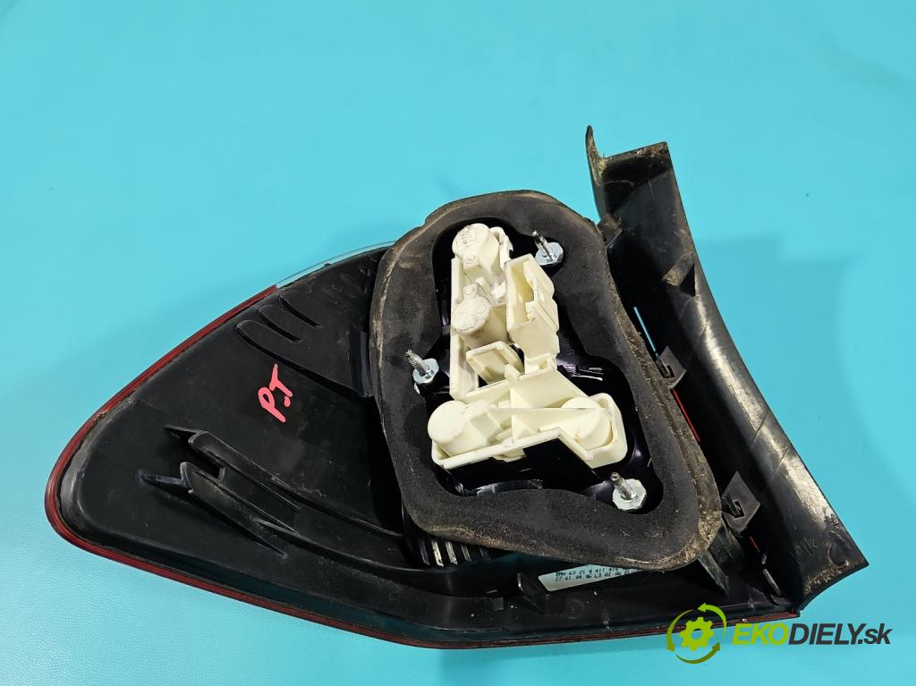 Bmw 3 E90 2005-2013 2.0d M47 163 HP manual 120 kW 1995 cm3 5- svetlo / reflektor zadné pravé 0411416 (Kľučka dverí ostatné)