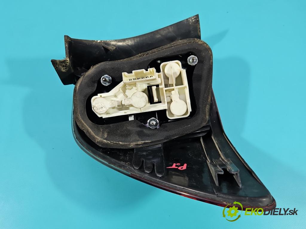 Bmw 3 E90 2005-2013 2.0d M47 163 HP manual 120 kW 1995 cm3 5- svetlo / reflektor zadné pravé 0411416 (Kľučka dverí ostatné)