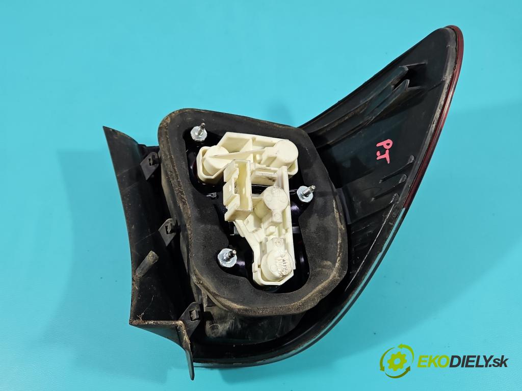 Bmw 3 E90 2005-2013 2.0d M47 163 HP manual 120 kW 1995 cm3 5- svetlo / reflektor zadné pravé 0411416 (Kľučka dverí ostatné)