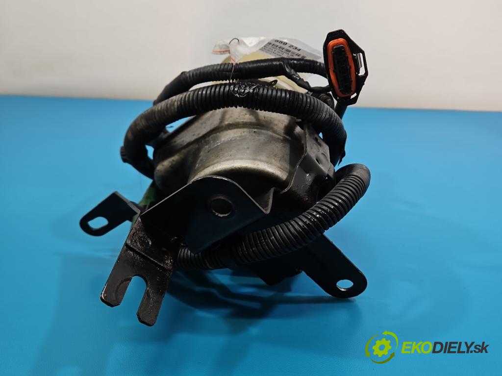 Opel Meriva B 2010-2017 1.4 16V 101 HP manual 74 kW 1398 cm3 5- čerpadlo posilovač  (Servočerpadlo)