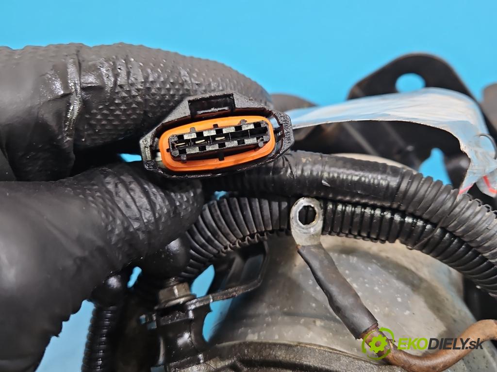 Opel Meriva B 2010-2017 1.4 16V 101 HP manual 74 kW 1398 cm3 5- čerpadlo posilovač  (Servočerpadlo)