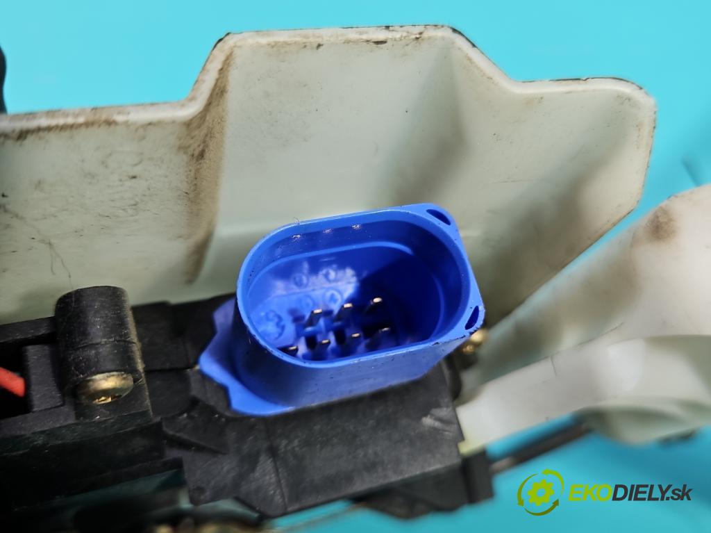 Vw Touran I 2003-2015 1.9 tdi 101 HP manual 74 kW 1896 cm3 5- zámok zadné pravý