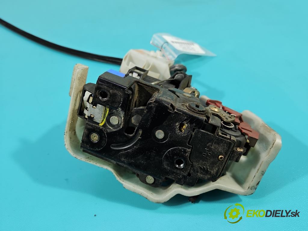 Vw Touran I 2003-2015 1.9 tdi 101 HP manual 74 kW 1896 cm3 5- zámok zadné pravý
