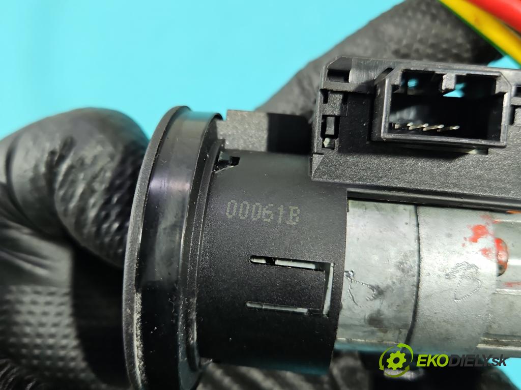 Renault Scenic I 1996-2003 1.6 16V 107 HP manual 79 kW 1598 cm3 5- riadiaca jednotka motora S110038000A