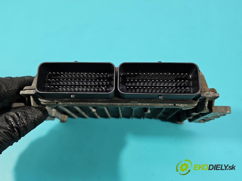 Renault Scenic I 1996-2003 1.6 16V 107 HP manual 79 kW 1598 cm3 5- riadiaca jednotka motora S110038000A