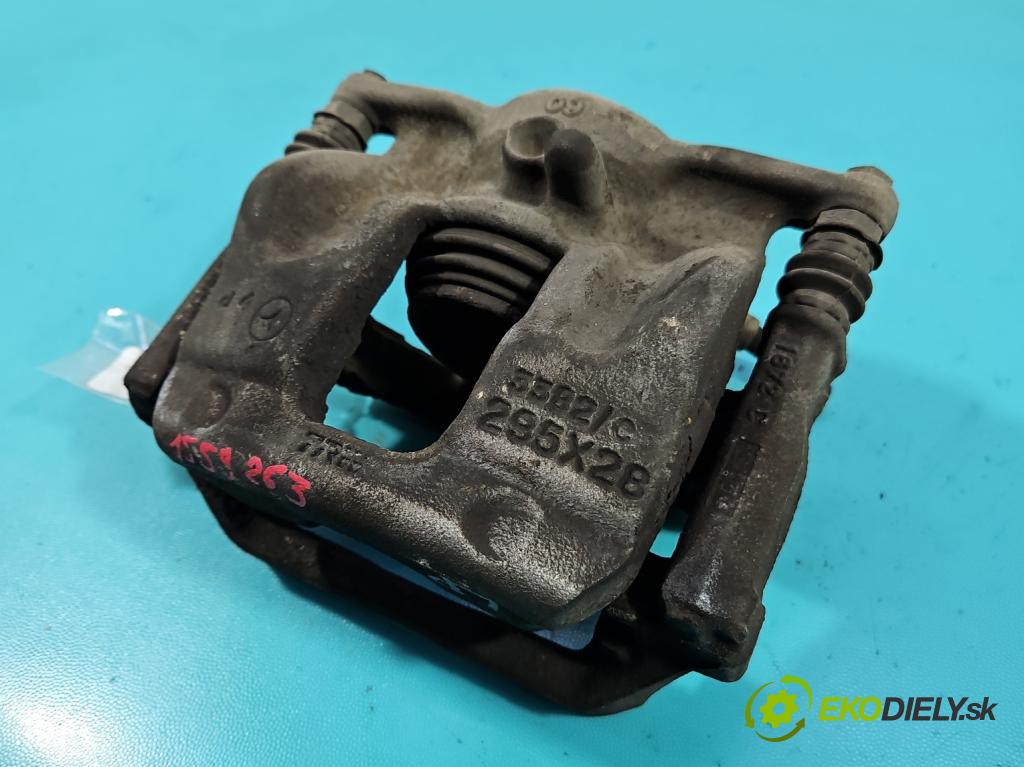 Mercedes B W246  2011-2018 2.1 cdi 136 HP automatic 100 kW 2143 cm3 5- brzdič predné ľavý  (Kľučka dverí ostatné)