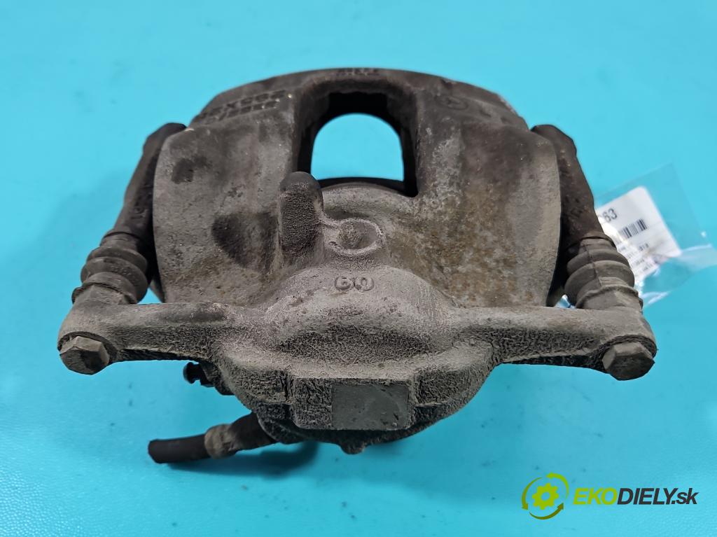 Mercedes B W246  2011-2018 2.1 cdi 136 HP automatic 100 kW 2143 cm3 5- brzdič predné ľavý  (Kľučka dverí ostatné)