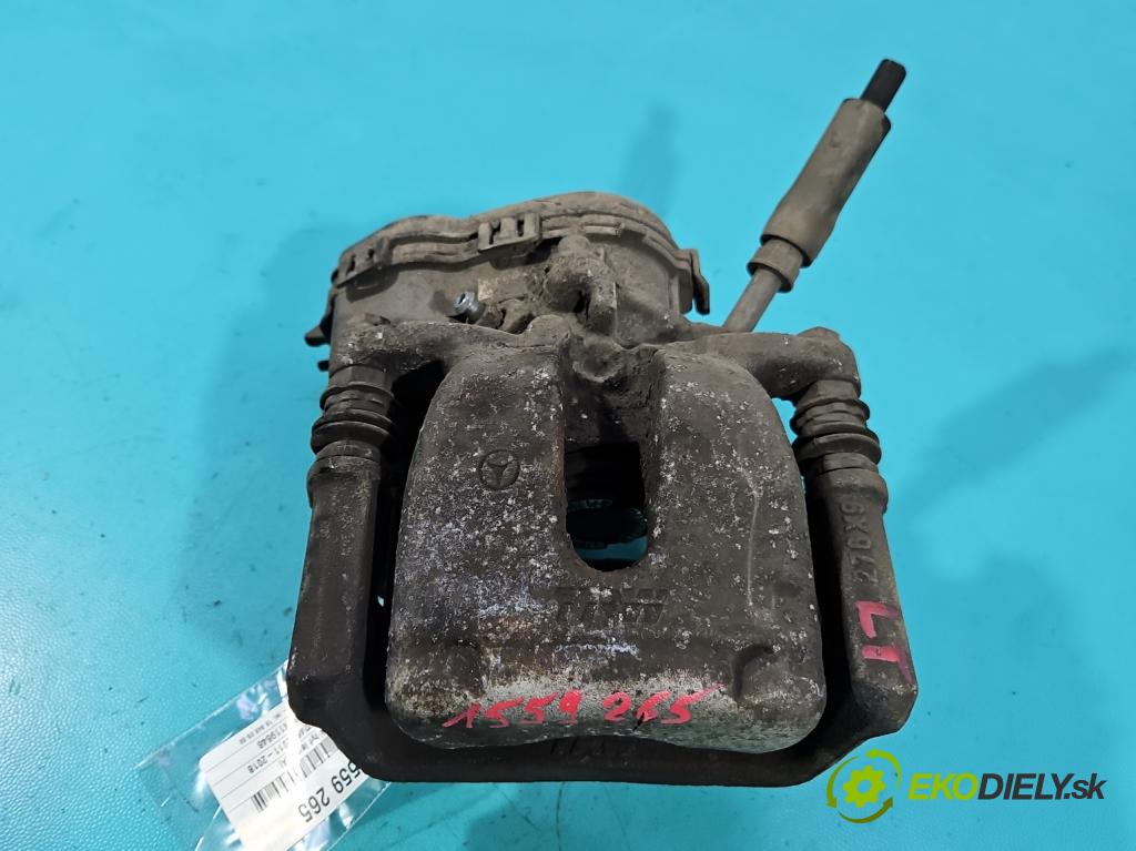 Mercedes B W246  2011-2018 2.1 cdi 136hp automatic 100 kW 2143 cm3 5- brzdič zadní levý  (Klika dveří ostatní)