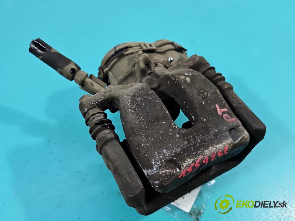 Mercedes B W246  2011-2018 2.1 cdi 136hp automatic 100 kW 2143 cm3 5- brzdič zadní pravý  (Klika dveří ostatní)