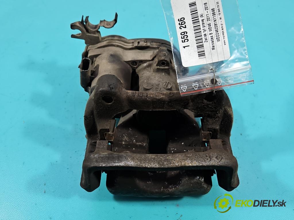 Mercedes B W246  2011-2018 2.1 cdi 136hp automatic 100 kW 2143 cm3 5- brzdič zadní pravý  (Klika dveří ostatní)