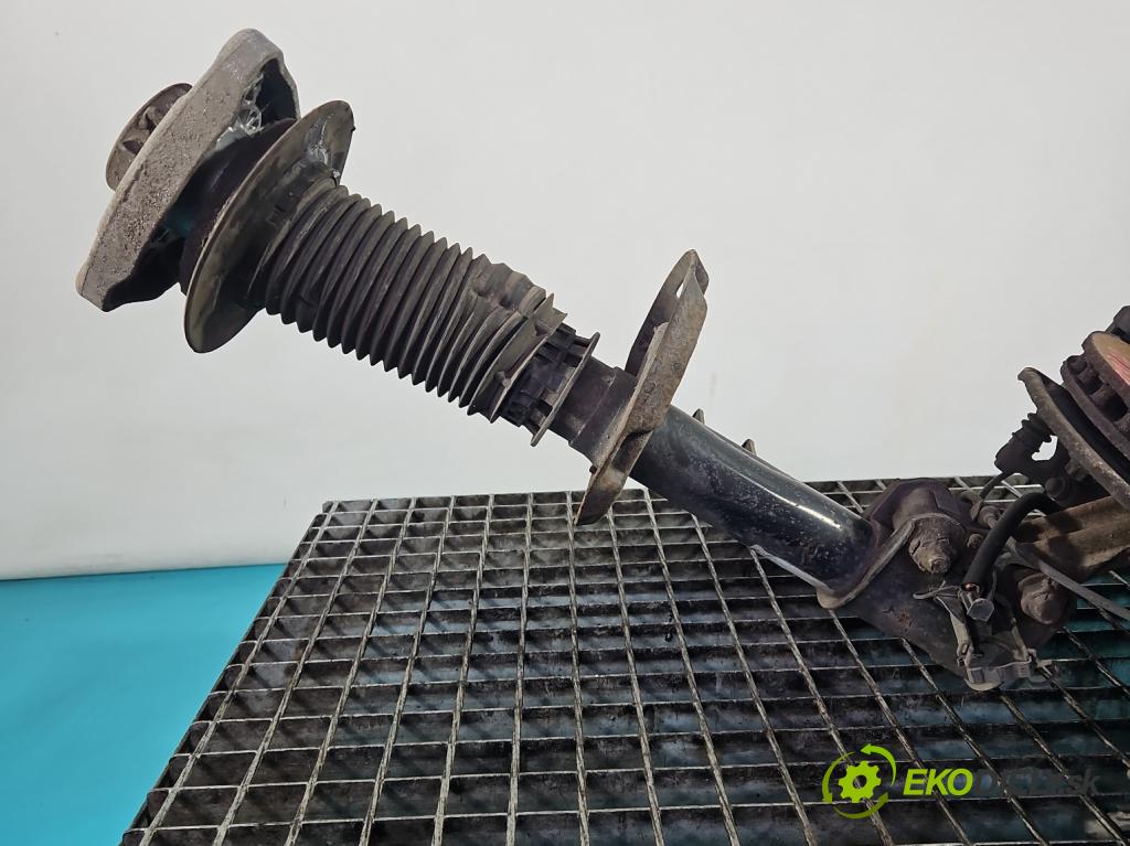 Mercedes B W246  2011-2018 2.1 cdi 136hp automatic 100 kW 2143 cm3 5- tlumič přední pravý  (Klika dveří ostatní)