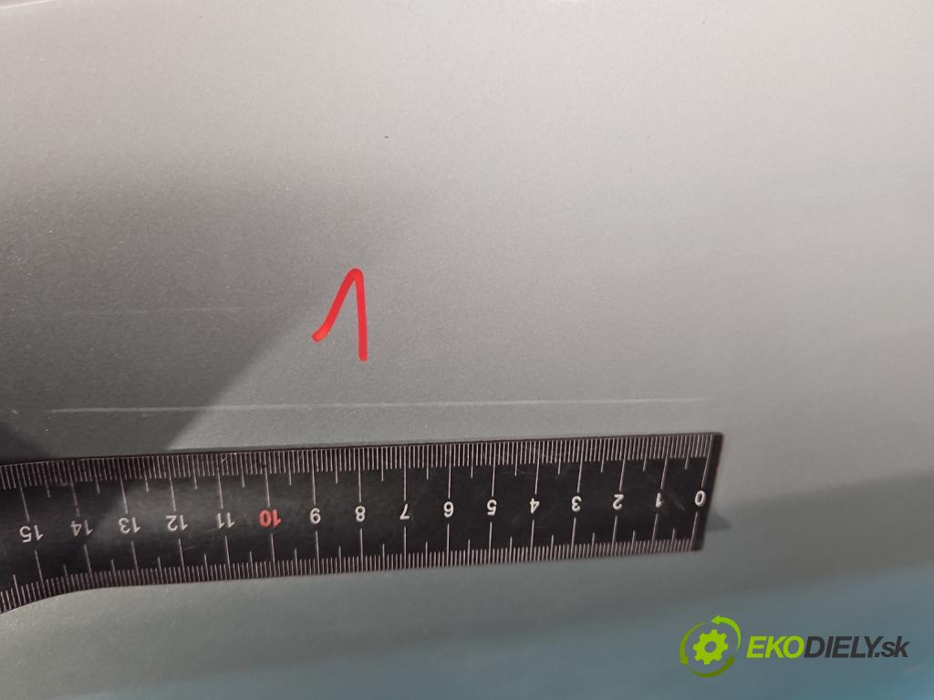 Fiat Punto Grande 1.4 8V 77 HP manual 57 kW 1368 cm3 5- dvere zadné ľavé  (Kľučka dverí ostatné)