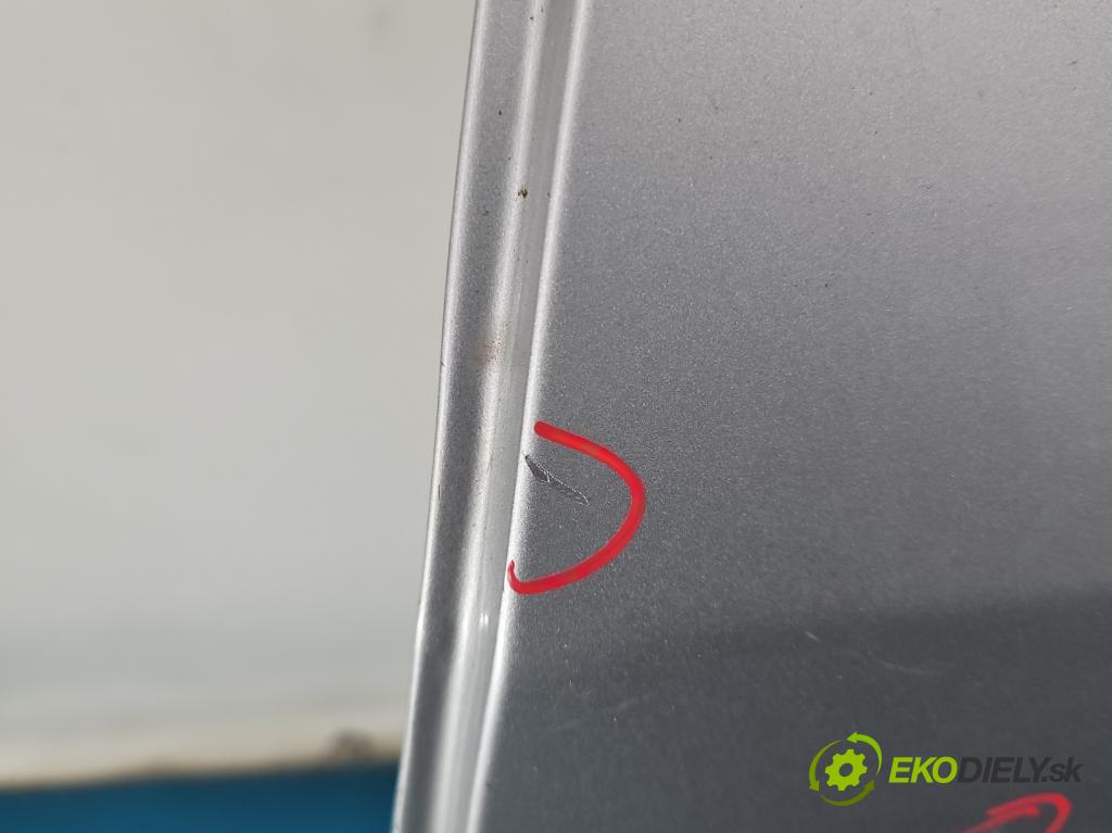 Fiat Punto Grande 1.4 8V 77 HP manual 57 kW 1368 cm3 5- dvere zadné ľavé  (Kľučka dverí ostatné)