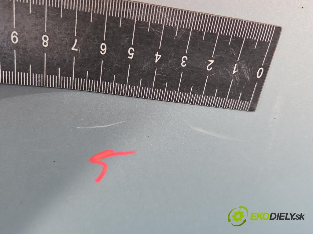 Fiat Punto Grande 1.4 8V 77 HP manual 57 kW 1368 cm3 5- dvere zadné ľavé  (Kľučka dverí ostatné)