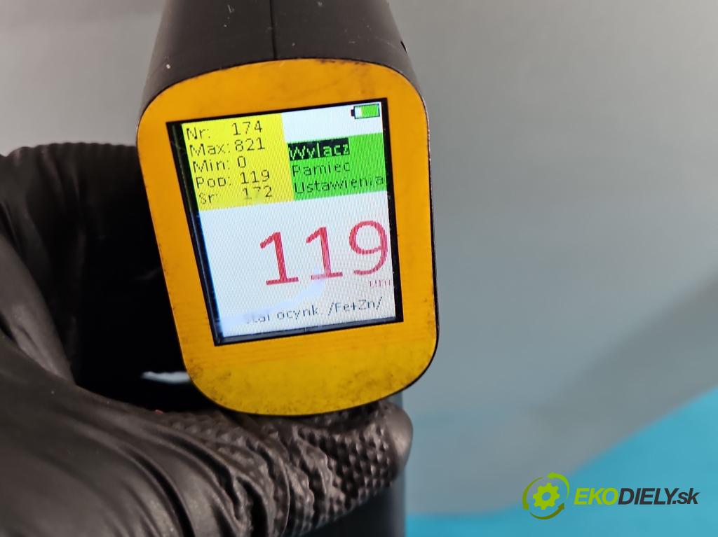 Fiat Punto Grande 1.4 8V 77 HP manual 57 kW 1368 cm3 5- dvere zadné ľavé  (Kľučka dverí ostatné)