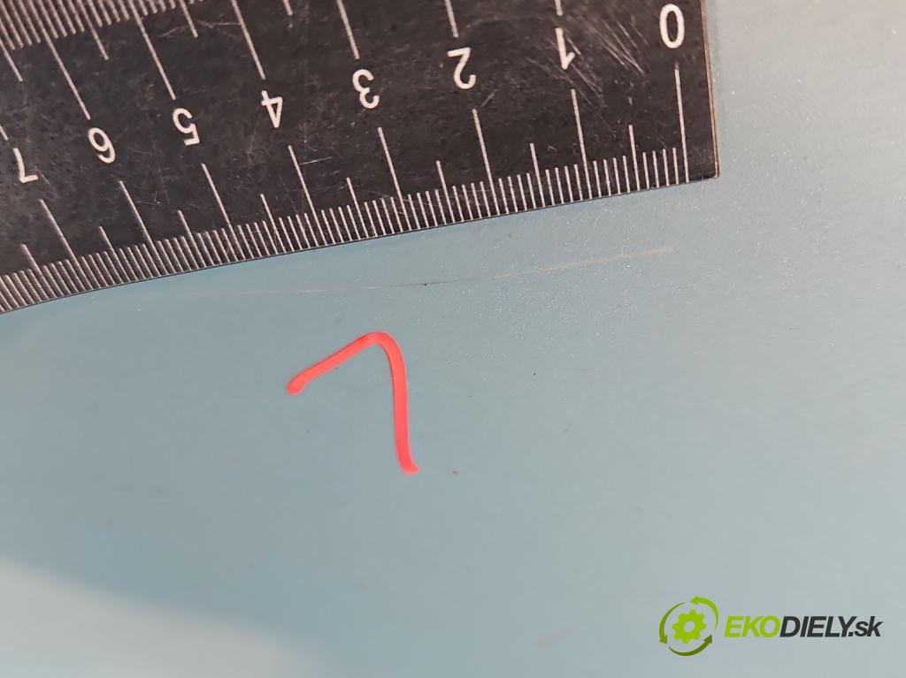 Fiat Punto Grande 1.4 8V 77 HP manual 57 kW 1368 cm3 5- dvere zadné pravé  (Kľučka dverí ostatné)